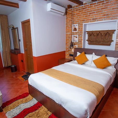 Chautari Boutique Hotel Покхара Екстер'єр фото