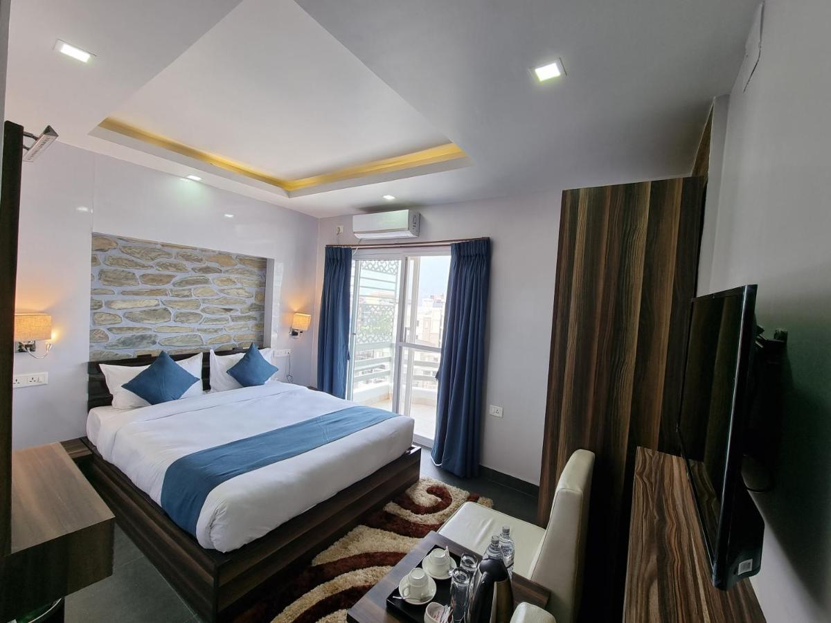 Chautari Boutique Hotel Покхара Екстер'єр фото