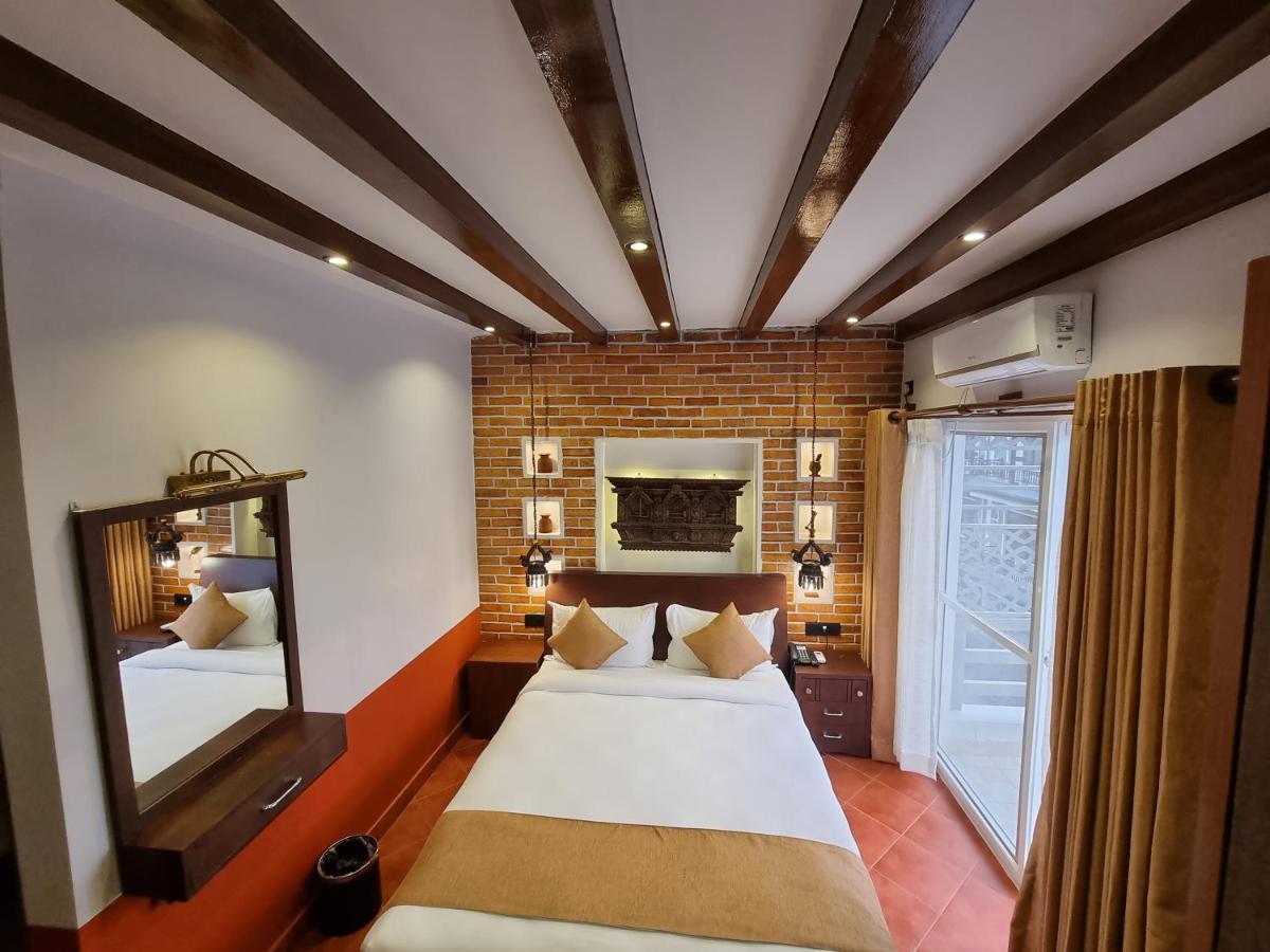 Chautari Boutique Hotel Покхара Екстер'єр фото