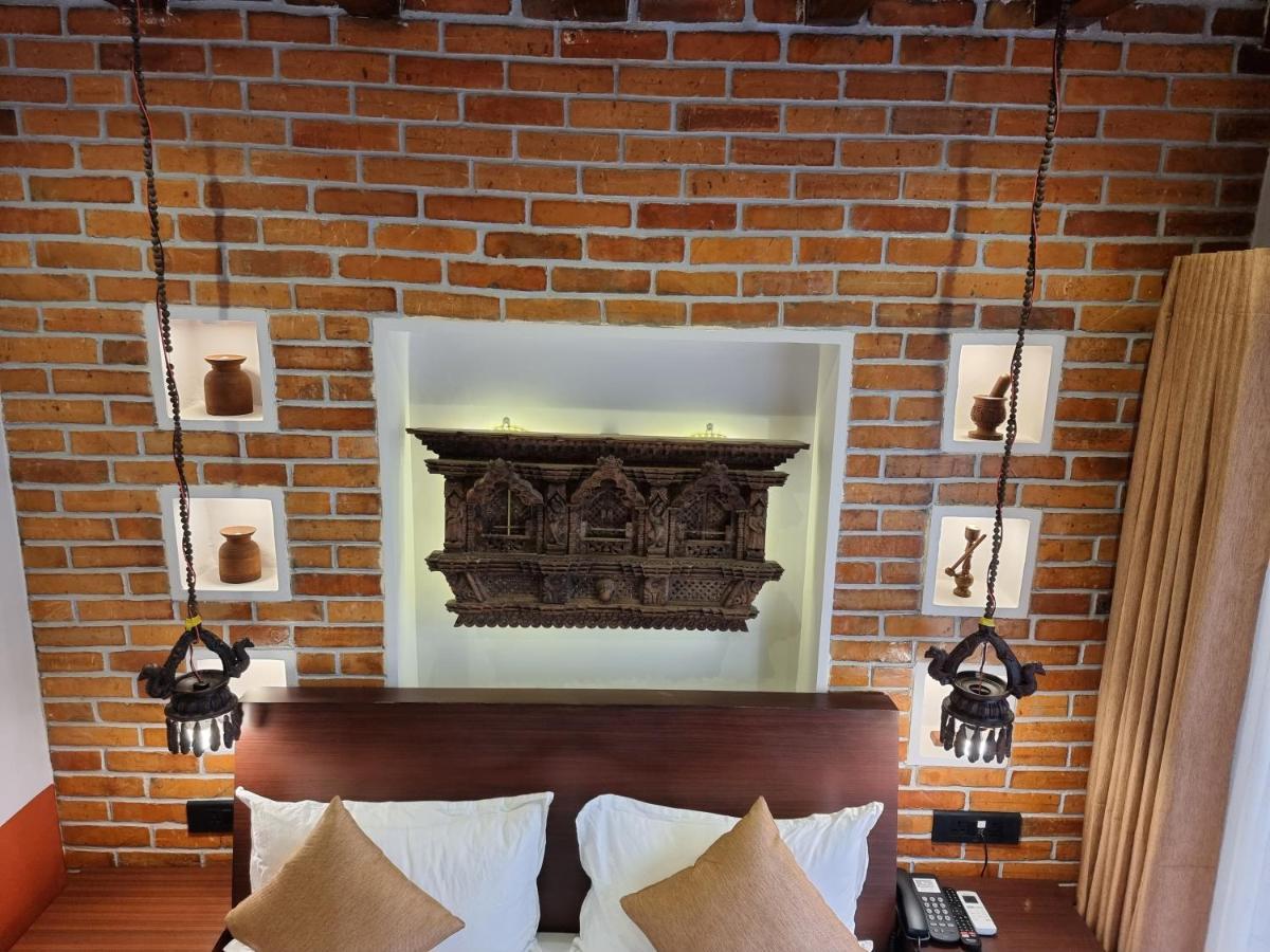 Chautari Boutique Hotel Покхара Екстер'єр фото