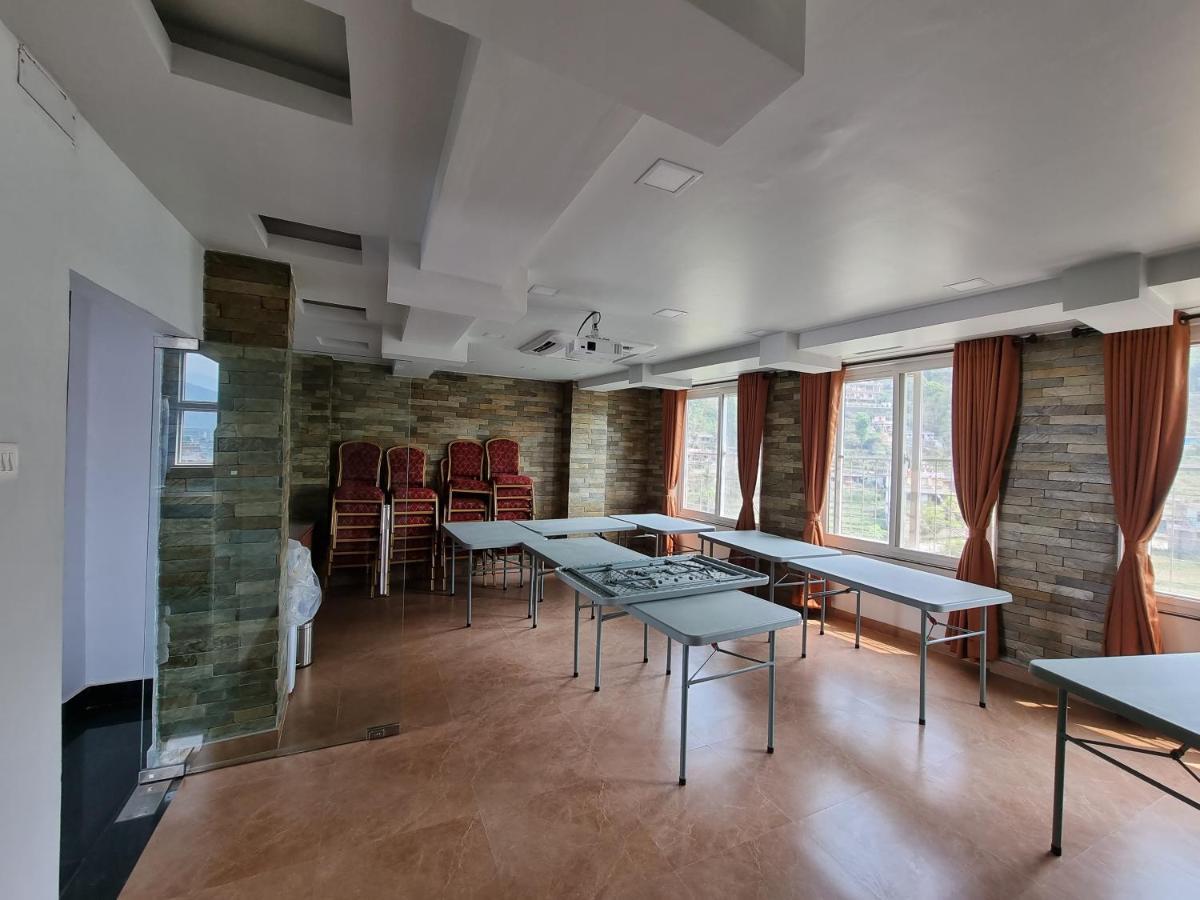 Chautari Boutique Hotel Покхара Екстер'єр фото