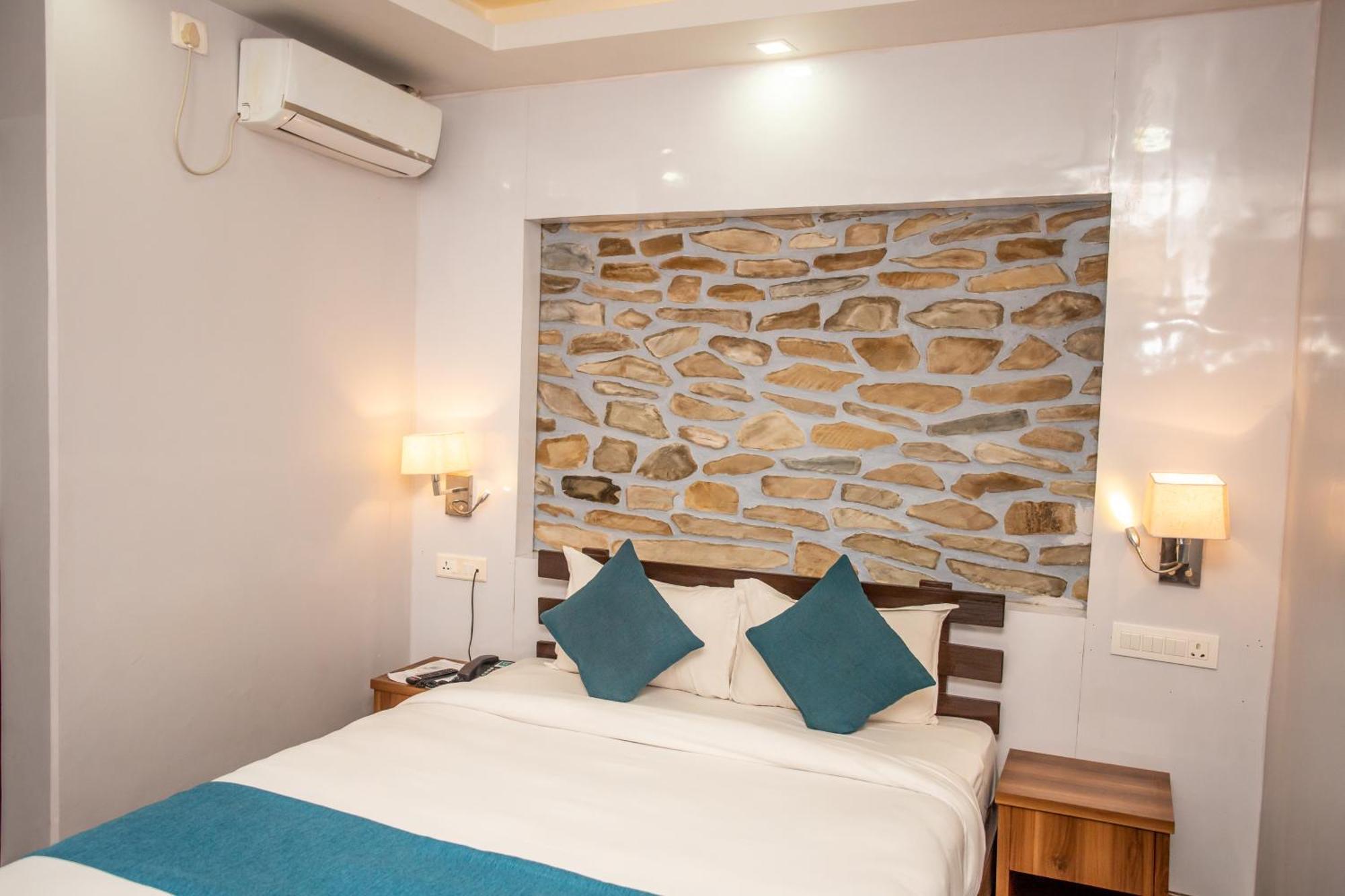 Chautari Boutique Hotel Покхара Екстер'єр фото