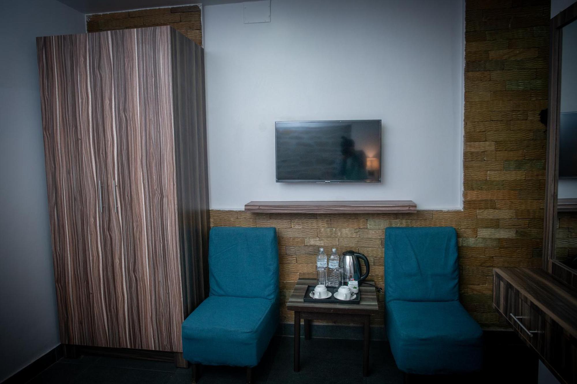 Chautari Boutique Hotel Покхара Екстер'єр фото