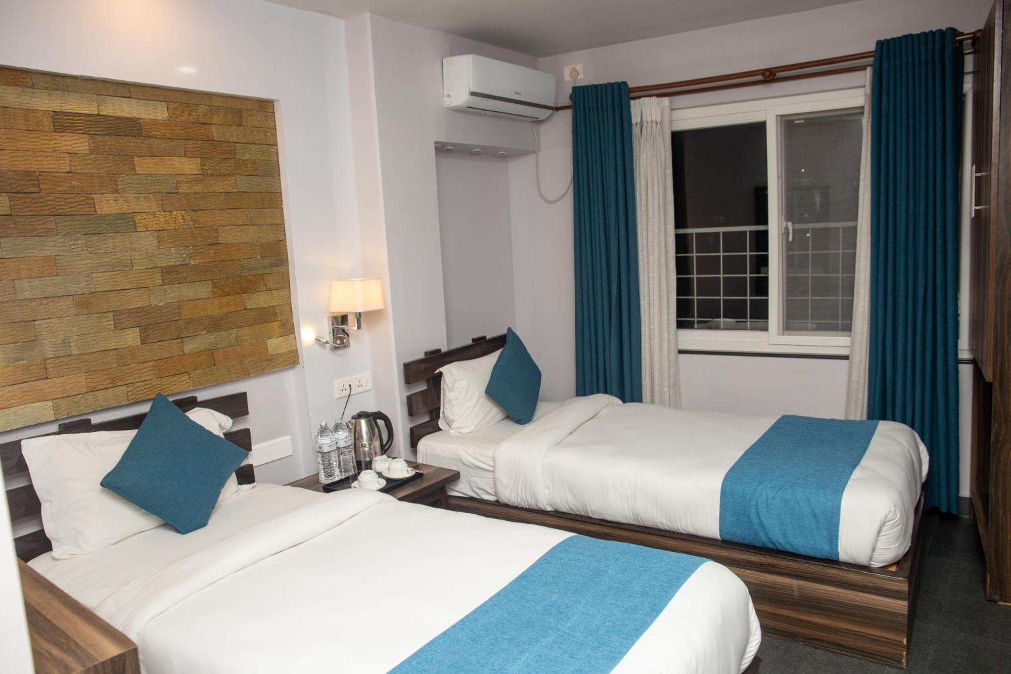 Chautari Boutique Hotel Покхара Екстер'єр фото